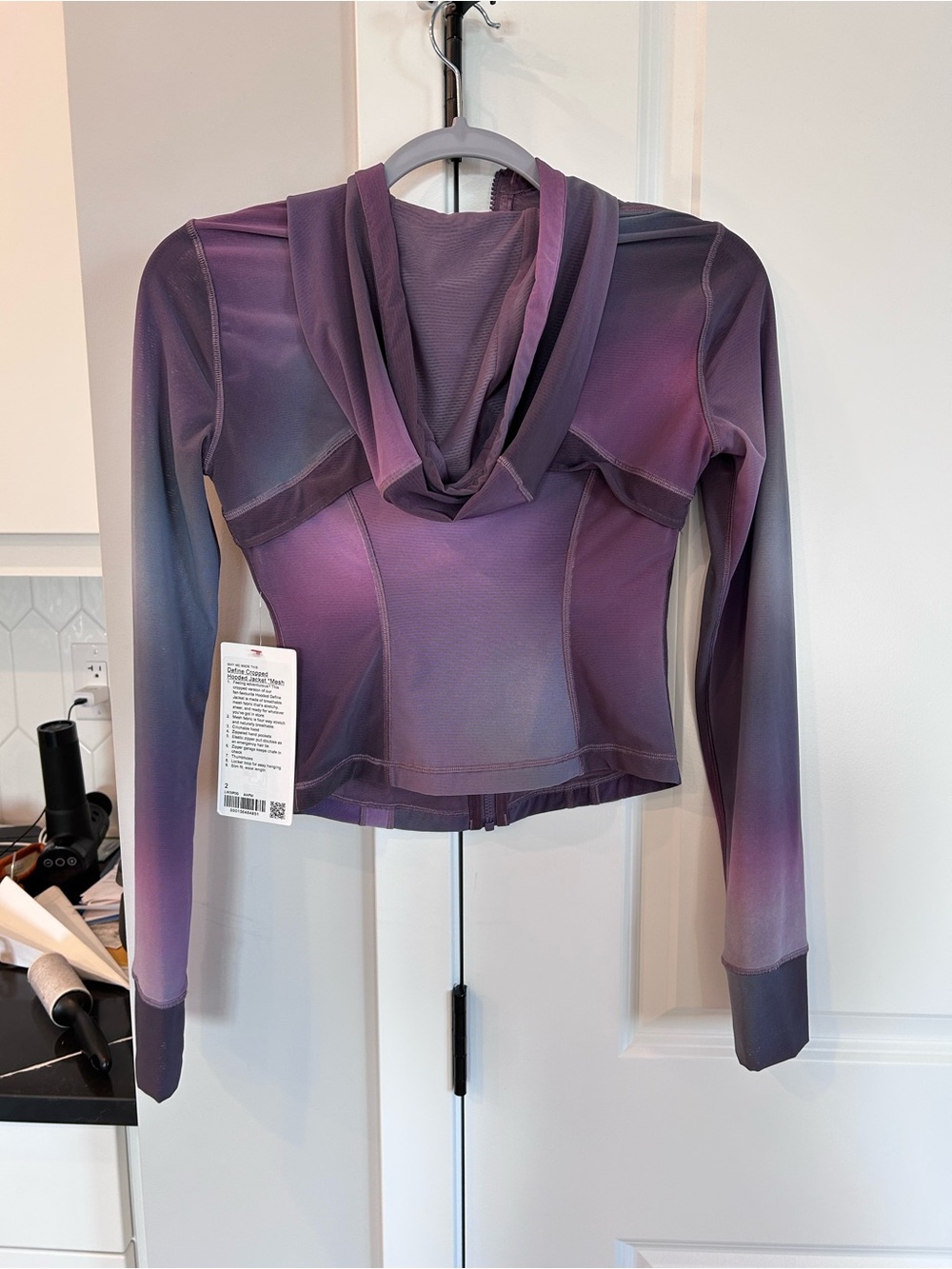 NWT Lululemon Define Cropped Hooded
Jacket Mesh Aurora Haze Purple Multi - Picture 6 of 7